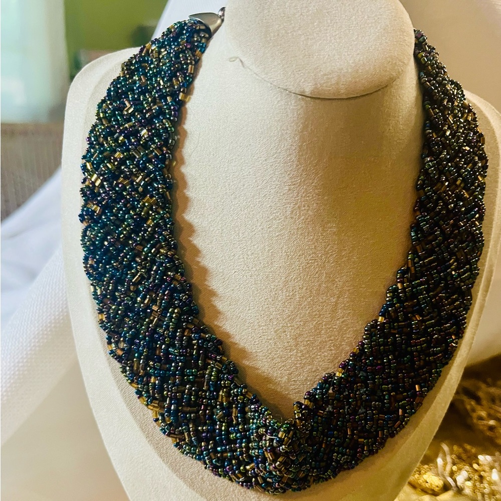 Elegant Multicolor Beaded Necklace